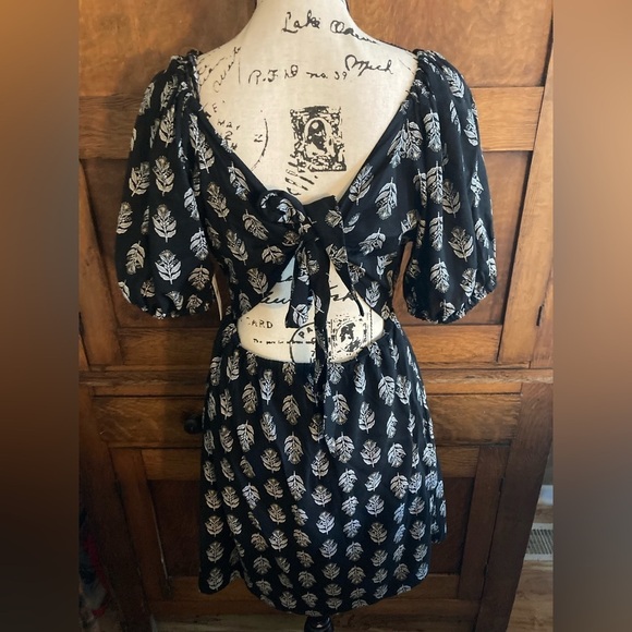 Old Navy Puff-Sleeve Printed Tie-Back Mini Swing Dress for Women size M NWT - Picture 5 of 8